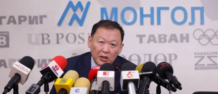 С.Хүрэлбаатар: Ковидыг 3-5 хоногт эмгүйгээр эмчилж болно, вакцин хэрэггүй