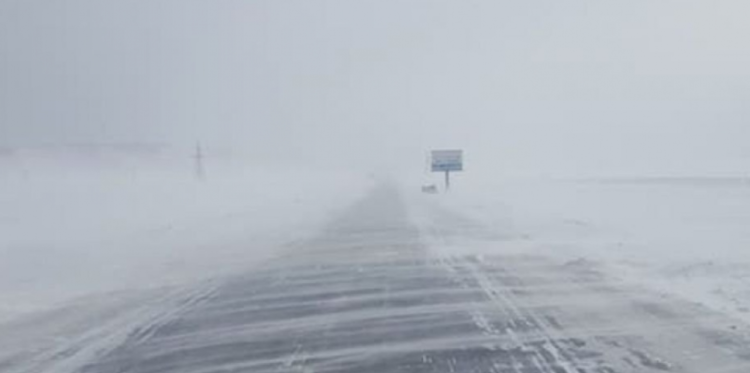 Өнөөдөр зарим аймгийн нутгаар хүчтэй салхи, шуургатай байна