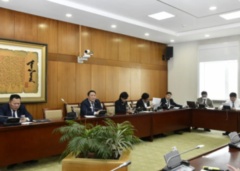 Дэд, орлогч дарга нарын 80 орон тоог цөөлөхөд 1.3 тэрбумыг хэмнээ