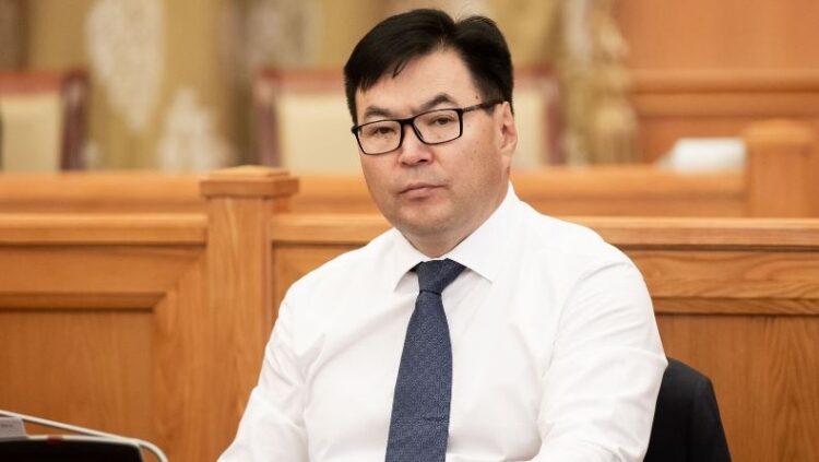 Ц.Анандбазар: Нэгдүгээр курсийнхнийг орон нутаг руу шилжүүлбэл 50,000 оюутан түгжрэл үүсгэдэг байдал үгүй болно