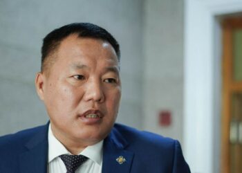 АН: Засгийн газар төсвөөс гадуурх зарцуулалтыг их хийж байна