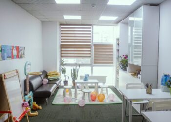 Хан-уул дүүргийн Засаг даргын Тамгын газар албан хаагчдын “Хүүхдийн өрөө”-тэй боллоо