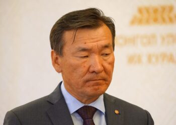С.Ганбаатар: Намын дарга өөрийгөө “Би бол улс” гэж бодоход хүрсэн тэнэг гажуудлыг зогсоох ёстой