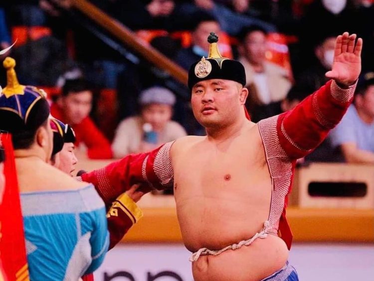 М.Бадарч цолоо хураалгахаас гадна хүн гүтгэсэн хэрэгт унах нь ээ