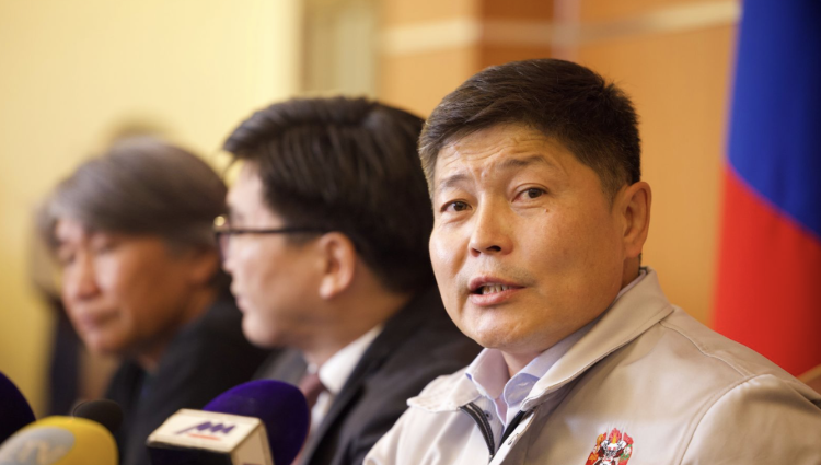 Х.Нямбаатар: Энэ удаа хэдүүлээ наадмаараа наадсан шиг наадъя