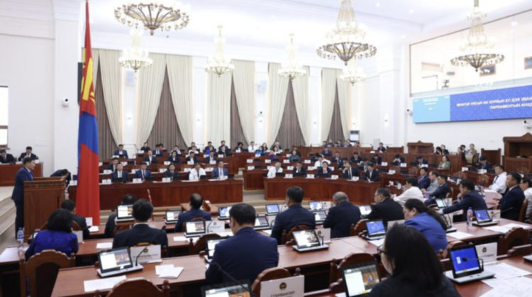УИХ: 2.3 их наядаар бууруулсан 2025 оны төсвийг хэлэлцэхийг дэмжив