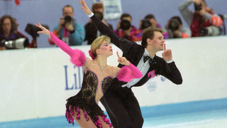 АНУ-д осолдсон онгоцонд Оросын уран гулгалтын тамирчид байжээ