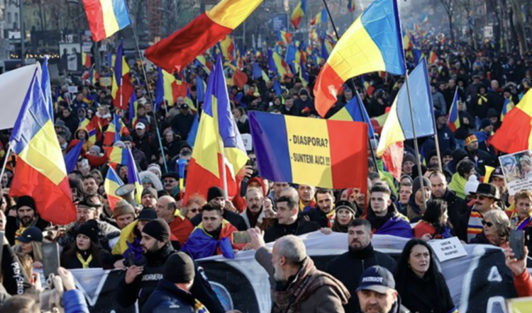 Румыний ерөнхийлөгчийн сонгуулийн дүнг хүчингүй болгосныг эсэргүүцжээ