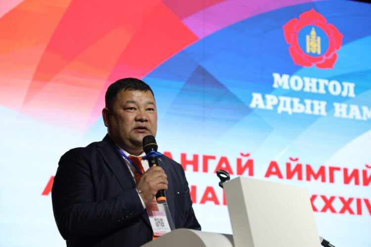 Архангай аймгийн Монгол Ардын Намын даргаар Б.Цэрэннадмидыг улираан томиллоо