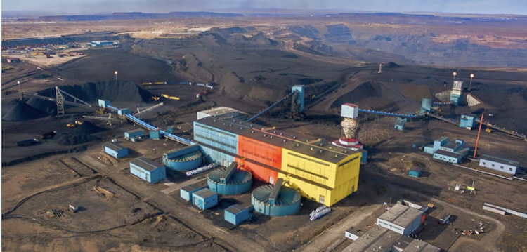 Худаг ярьж байгаа бол нуураа ч бас ярья