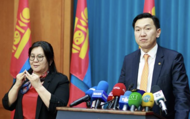 Н.Учрал: Надад баримт байна