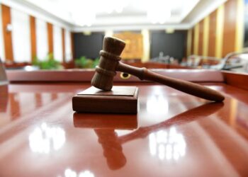 Захиргааны хэм хэмжээний актаар хүний эрх, эрх чөлөөг хязгаарласан аливаа зохицуулалт тусгахгүй байх зохицуулалт тусгалаа