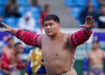 Өндөр гэгээн даншиг наадмын хүчит 512 бөхийн барилдаанд улсын шинэ залуу арслан Э.Батмагнай бүртгүүлжээ