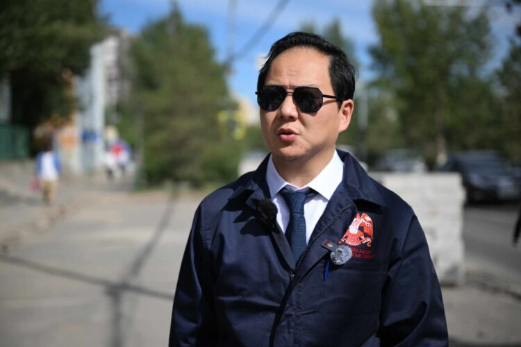 Т.Даваадалай: Нийтийн эзэмшлийн талбайг хувьдаа ашиглаж буй зөрчлүүдийг арилгаж, явган замыг стандартад нийцүүлж байна