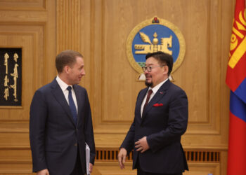 ЕРӨНХИЙ САЙД Г.ЗАНДАНШАТАР ОХУ-ЫН БАЙГАЛИЙН НӨӨЦ, ЭКОЛОГИЙН САЙДЫГ ХҮЛЭЭН АВЧ УУЛЗЛАА