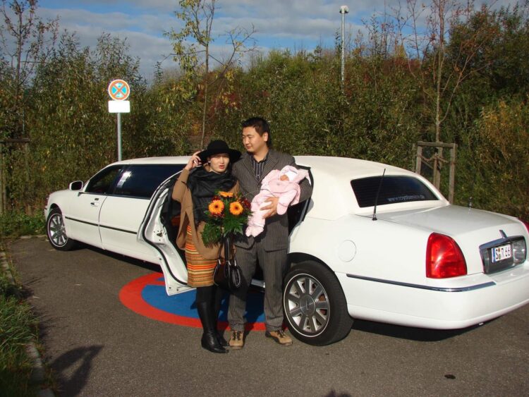 Дундговь аймгийн засаг дарга С.Мөнхчулуун:  Германд гэр бүлээрээ 8 жил сурч хөдөлмөрлөж яваад ирсэн хүний орлого, хадгаламж гэхэд тийм гайхаад байх зүйл мөн үү?