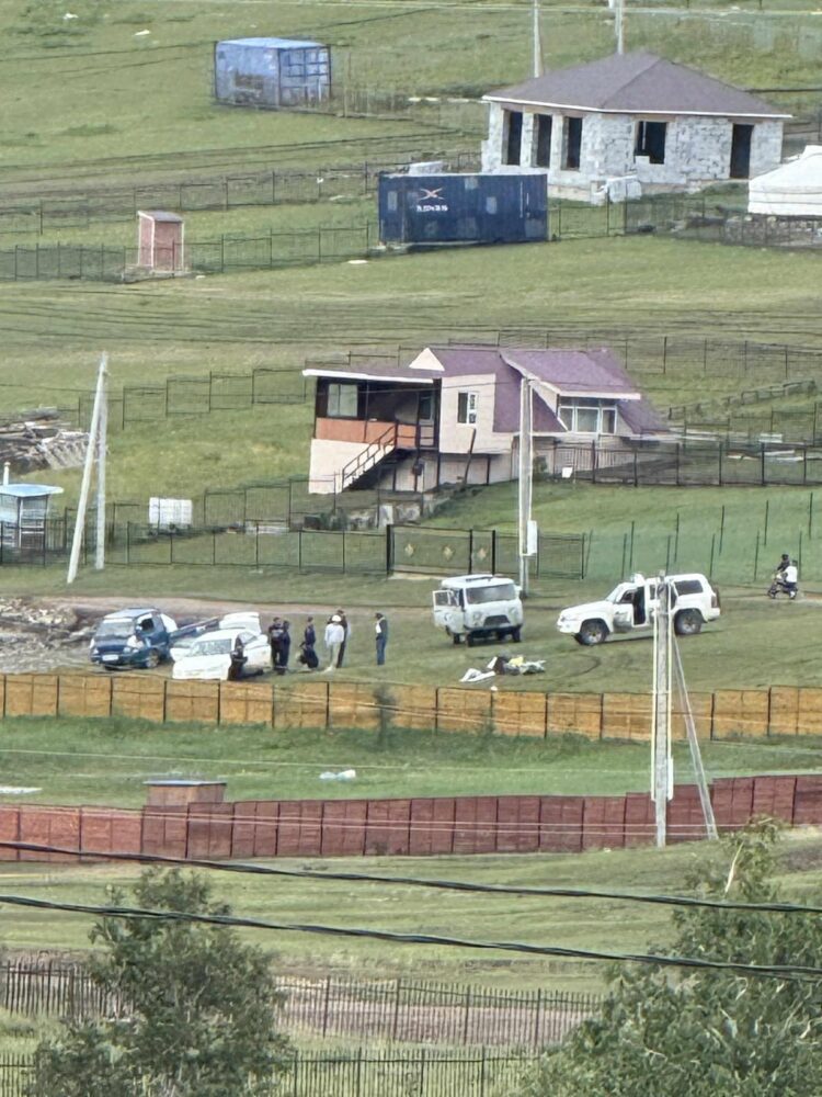 Зуслангийн байшин тоносон этгээдүүдийг баривчиллаа