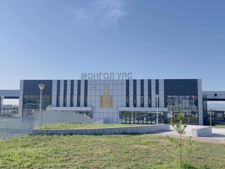 Алтанбулаг боомтын Зорчигч болон Ачаа, тээврийн хэрэгсэл шалган нэвтрүүлэх цогцолборууд ашиглалтад орлоо