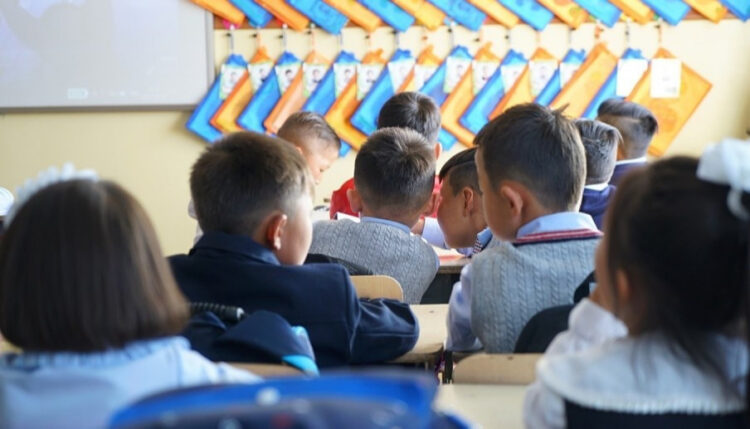 Энэ хичээлийн жил 371 сэтгэл зүйч, 245 эмч, 357 хоол зүйч, хүүхдийн цэцэрлэгт 329 эмч ажиллана