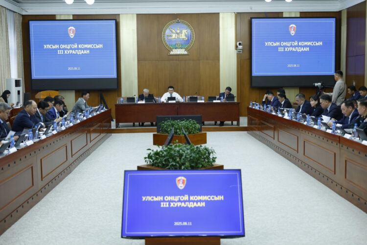 УОК-ийн шийдвэр: Байгалийн хадлан, бэлчээрийн ногоон өвс экспортлохыг хориглолоо