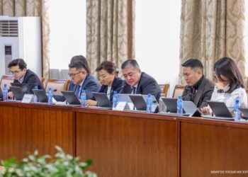 ЗГ: Ирэх оны төсөвт төрийн албан хаагчдын цалинг нэмэх талаар тусгаагүй