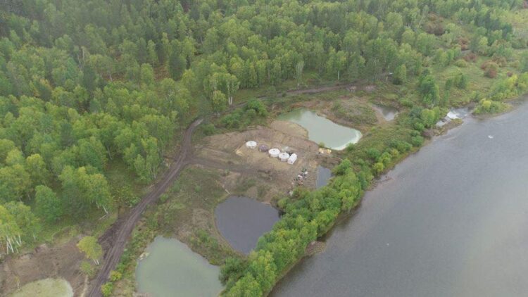 Хууль, дүрэм зөрчсөн аж ахуйн нэгжүүдийн үйл ажиллагааг зогсоолоо