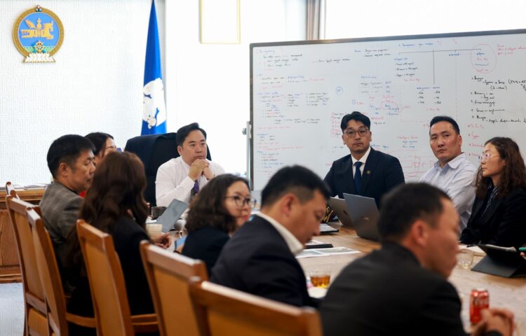 НИТХ-ЫН ДАРГА А.БАЯР:  ЗАМ ДАГУУХ ЗОГСООЛЫГ НЭМЭГДҮҮЛЖ, ИРГЭН , АЖ АХУЙ НЭГЖ ХУВИЙН ЗОГСООЛОО АШИГЛААГҮЙ ҮЕДЭЭ ТҮРЭЭСЛЭХ БОЛОМЖИЙГ НЭЭНЭ