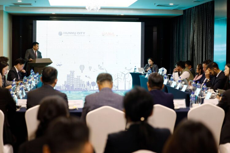 Дагуул хот хөгжүүлэх замаар төрийн байгууллагуудыг нүүлгэн шилжүүлж, Улаанбаатар хотын төвлөрлийг сааруулах талаар хэлэлцэж байна