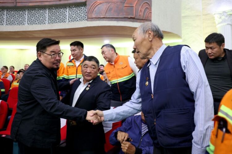 Эрдэнэт үйлдвэр түүхэн дээд амжилт үзүүлж, нөөцөө шинэчлэн тогтоожээ