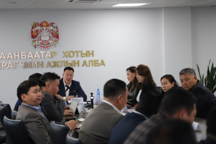 Зөвшөөрөлгүй байршуулсан самбарыг буулгана