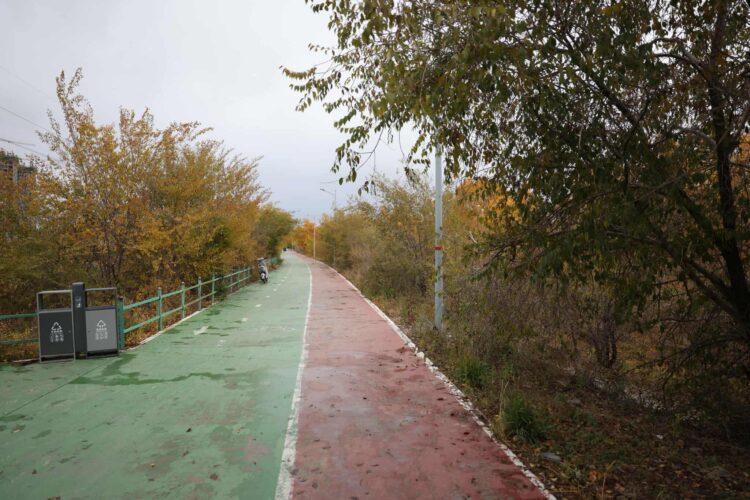 Яармагийн гүүрнээс Зайсангийн гүүр хүртэл 3.6 км авто зам барина