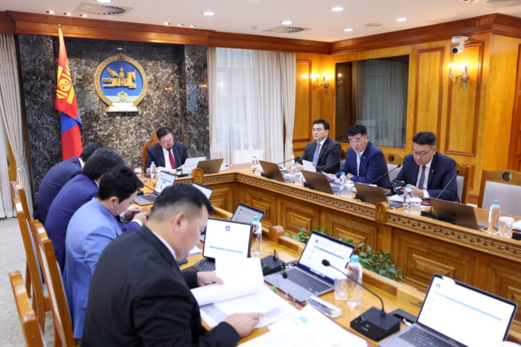 Төмөртэйн овооны цайрын ордын тусгай зөвшөөрлийг албан тушаалтнууд хувийн компанидаа шилжүүлэн авсан үйлдлийн улмаас төрд учруулсан хохирлыг нэхэмжлэхээр болов