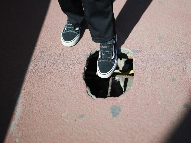 ЭНХТАЙВАНЫ ГҮҮРНИЙ ЯВГАН ХҮНИЙ ЗОРЧИХ ХЭСГИЙН ЗАМЫГ ЗАСАХЫГ ҮҮРЭГ БОЛГОЛОО