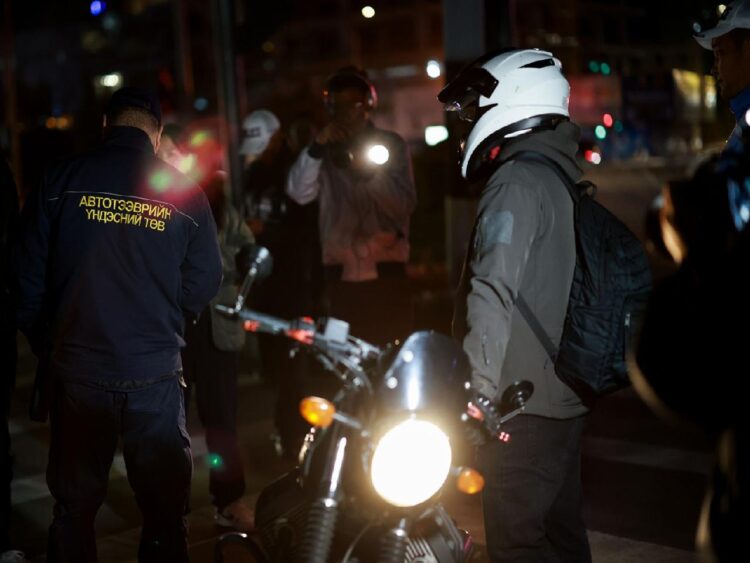 Улаанбаатар хотын  ихэнх тээврийн хэрэгсэл чанга дуу чимээтэй буюу 95-115Дб хүрч байна