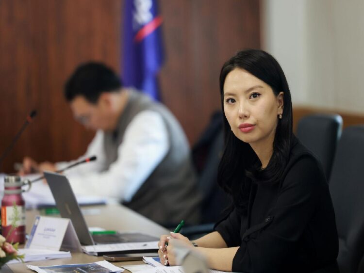 УЛААНБААТАР ТРАМ ТӨСЛИЙН ТЭЗҮ-Г НЭГДСЭН ХУРАЛДААНААР ХЭЛЭЛЦҮҮЛЭХИЙГ ДЭМЖЛЭЭ