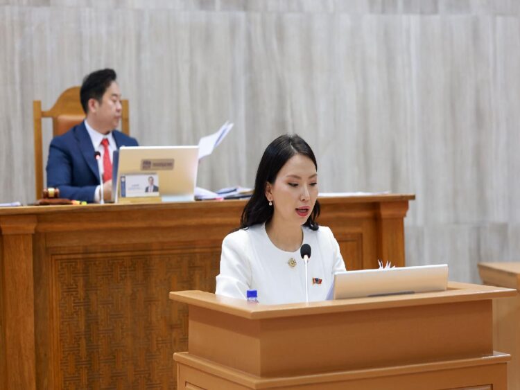 ‘УЛААНБААТАР ТРАМВАЙ’ ТӨСЛИЙН ТЭЗҮ-ИЙГ ХЭЛЭЛЦЭЖ БАТАЛЛАА