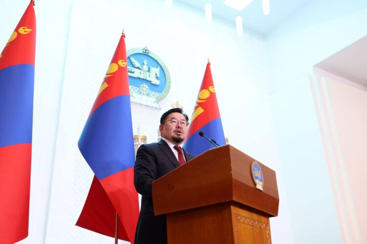 Засгийн газрын гишүүдтэй хариуцлагын гэрээ байгууллаа