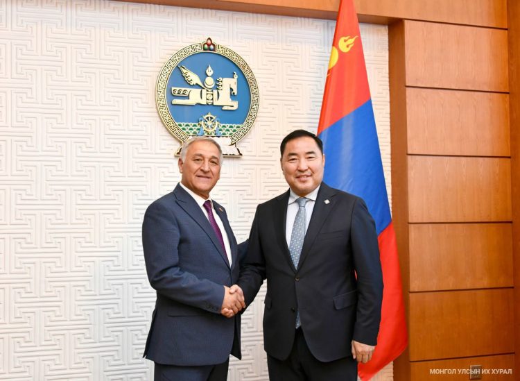 Улсын Их Хурлын дэд дарга Б.Пүрэвдоржид Турк-Монголын парламентын бүлгийн дарга Ибрахим Уфук Каянак бараалхлаа