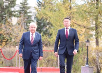 БНТУ-ын үндэсний Батлан хамгаалах яамны сайд Яшар Гүлэр МУ-ын Батлан Хамгаалах яамны сайд Д.Батлутын урилгаар Монгол улсад айлчилж байна
