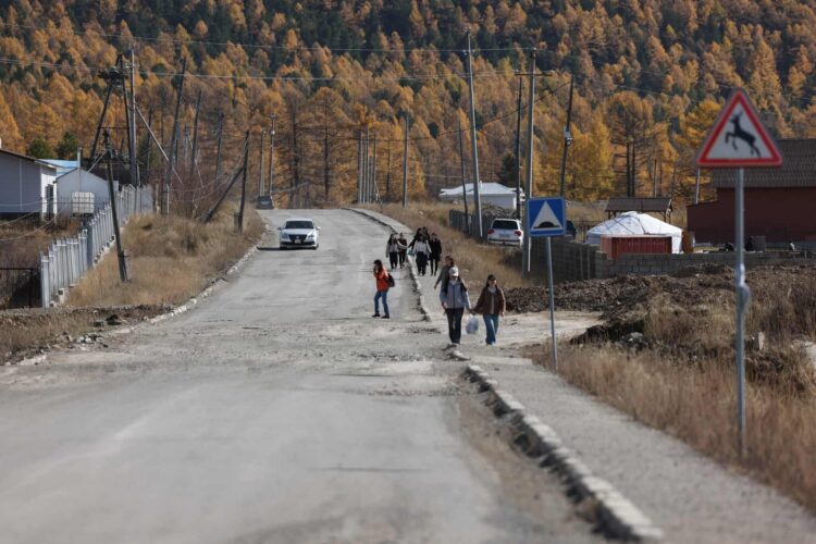 Санзайн эцсээс Багабаян чиглэлийн 1.7 км авто замыг шинэчилнэ