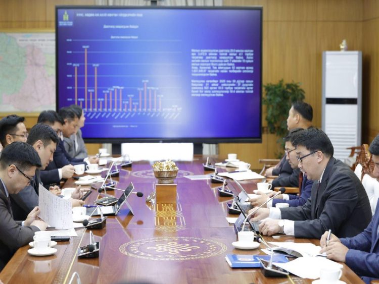 Улсын онцгой комиссын хуралдаанаар өвөлжилтийн бэлтгэл ажлын явцыг хэлэлцлээ