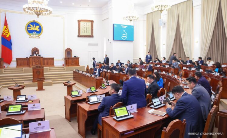 УЛСЫН ИХ ХУРЛЫН 2025 ОНЫ НАМРЫН ЭЭЛЖИТ ЧУУЛГАН: Хэлэлцэх асуудал, тов, дараалал 2025.10.13-10.17