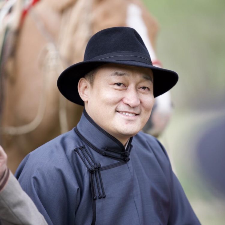 Д.Амарбаясгалан МАН-ын даргын сунгаанаас нэрээ татлаа