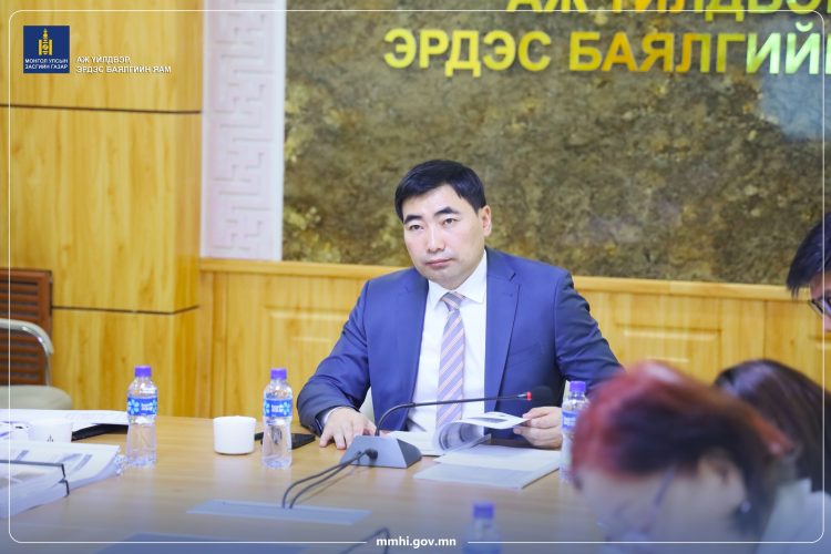 Монголын “олборлох үйлдвэрлэлийн ил тод байдлын санаачилга”-ын үндэсний зөвлөлийн хурал боллоо
