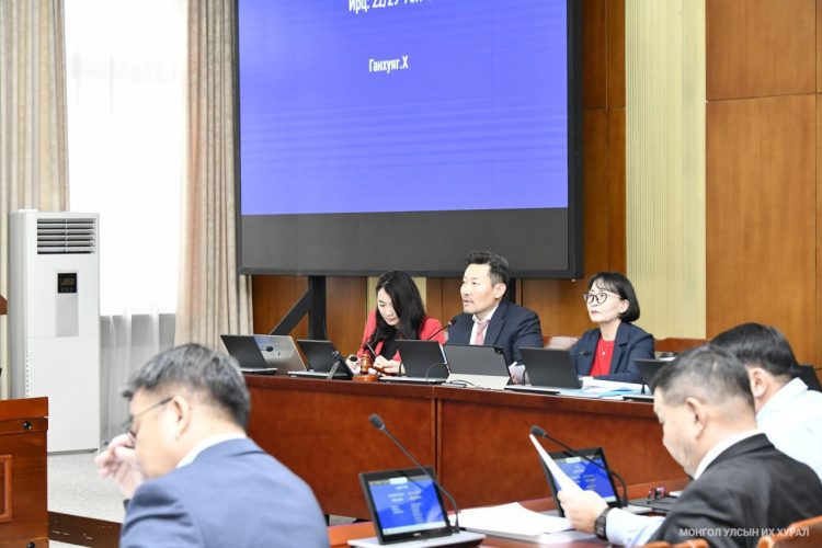 ТБХ:Монгол Улсын 2026 оны төсвийн тухай хуулийн төслийн хамт өргөн мэдүүлсэн хууль, тогтоолын төслүүдийн анхны хэлэлцүүлгийг хийв