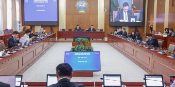 ХХНББХ: Амьд явах, эрүүл мэндээ хамгаалуулах хүний эрх хангагдаж буй эсэх тухай Улсын Их Хурлын гишүүний асуулгын хариуг хэлэлцлээ