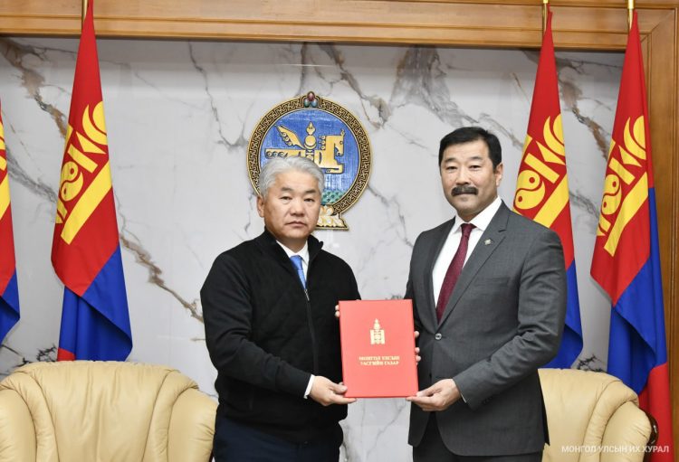 “Тогтоолд нэмэлт оруулах тухай” Улсын Их Хурлын тогтоолын төслийг өргөн мэдүүллээ