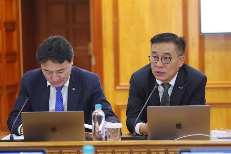 “Багануур” ХК, “Шивээ-Овоо” ХК-д үүссэн өр төлбөр, зээлийн үлдэгдлийг улсын төсөвт төлж барагдуулна