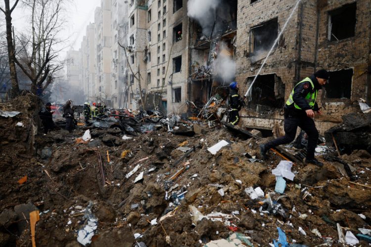 Орос Украйны дайн үргэлжилсээр: Цэргийн довтолгоо эрчимжиж, дипломат гарц тодорхойгүй хэвээр байна