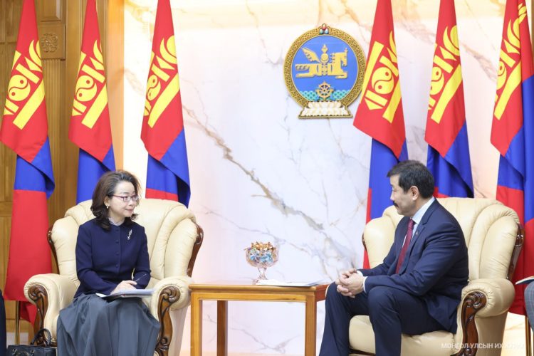 Хоёр орны харилцаа, хамтын ажиллагааны талаар санал солилцлоо